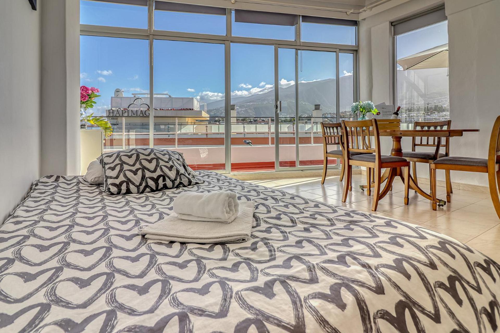 Spacious Penthouse With King-Size Bed, Huge Terrace, Ocean & Teide View Puerto de la Cruz  Eksteriør billede